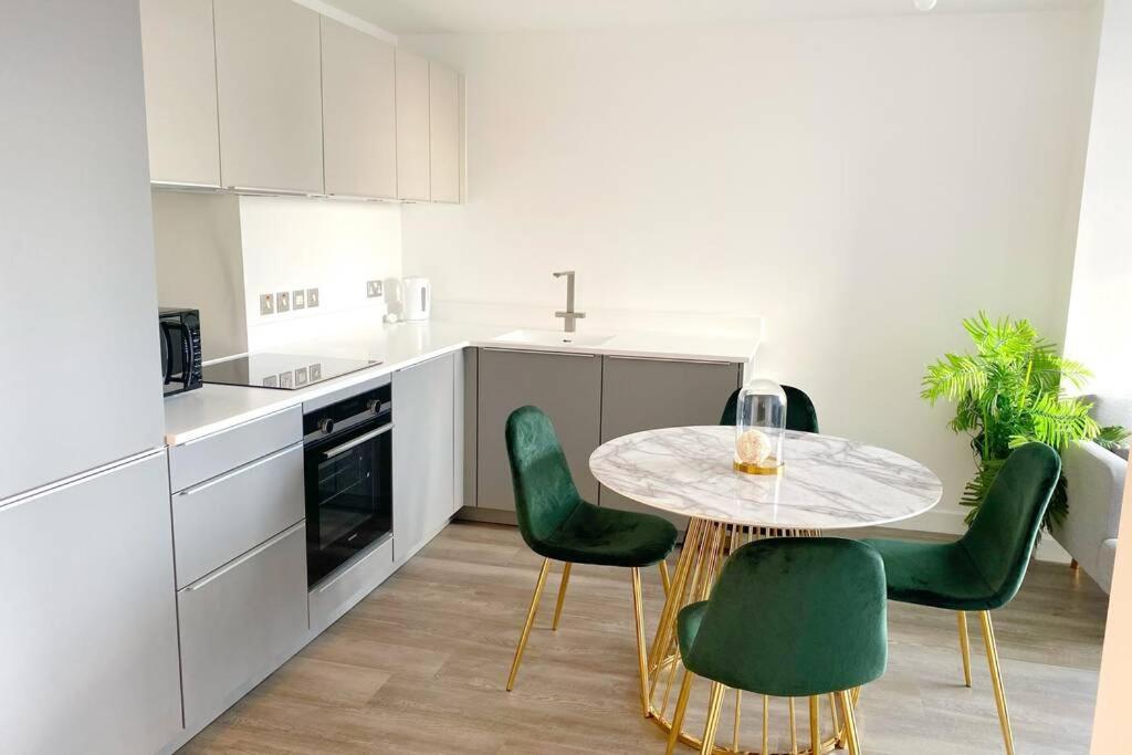 Luxury 2 Bedroom Apartment, Broad Street Birmingham Zewnętrze zdjęcie